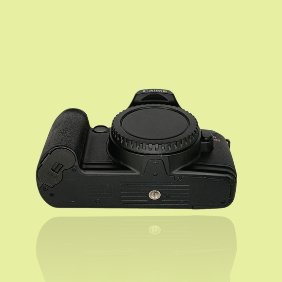 Canon EOS Rebel G 35mm SLR Film Camera Body Only - Picture 11 of 15